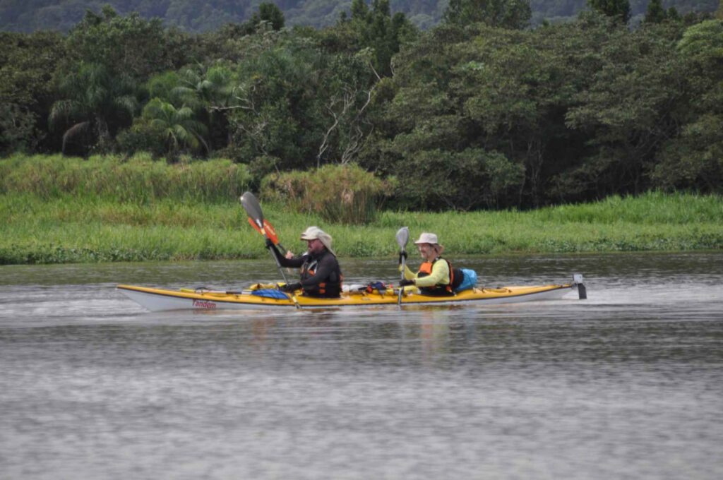 Largada da circunavegação de iguape
Nilton Zerlin (Tom da Canoagem) e José Renato Amaral